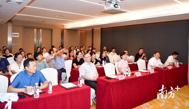 粤东巡诊2.jpg 粤东巡诊2.jpg